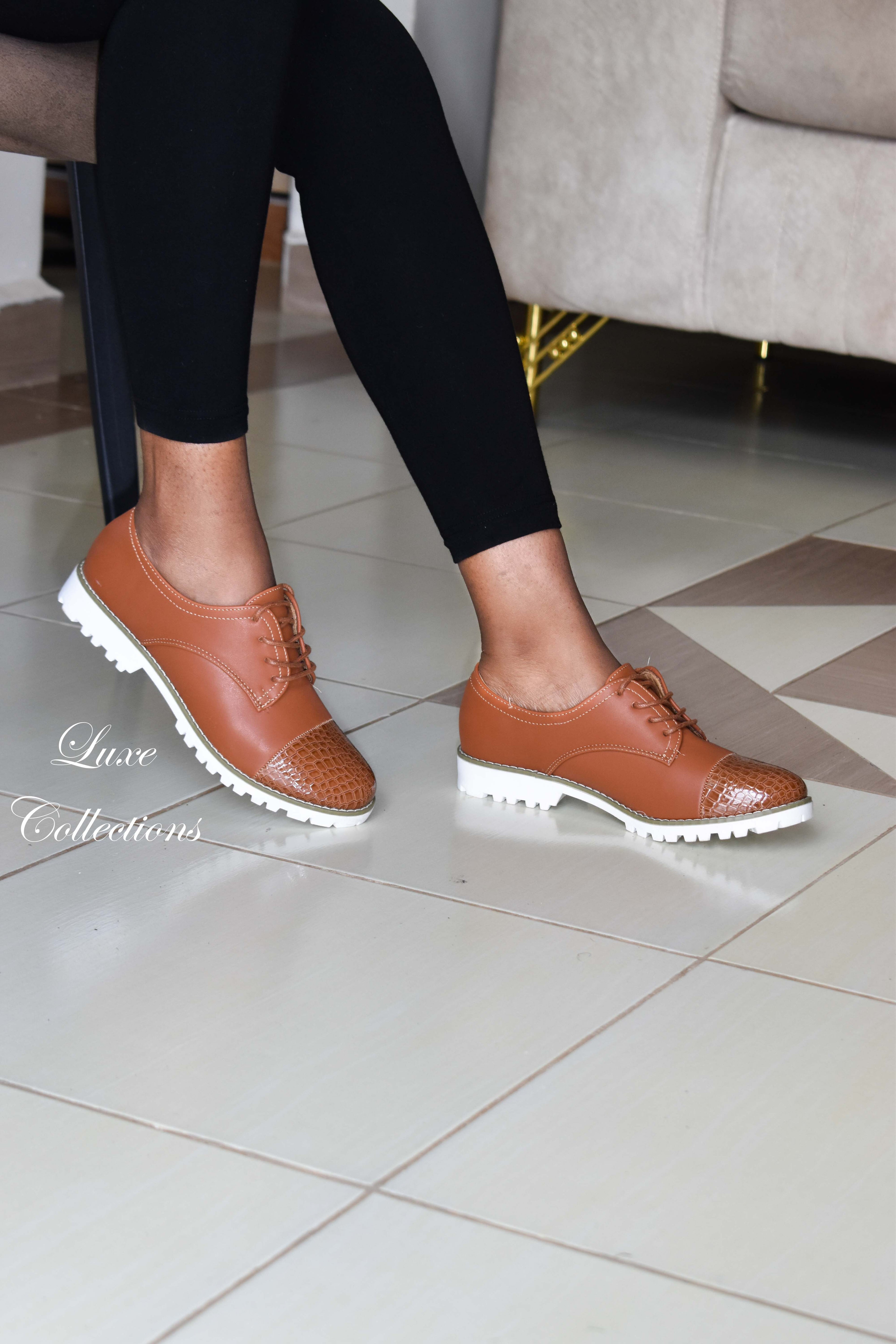 Brown Half Wetlook Brogues